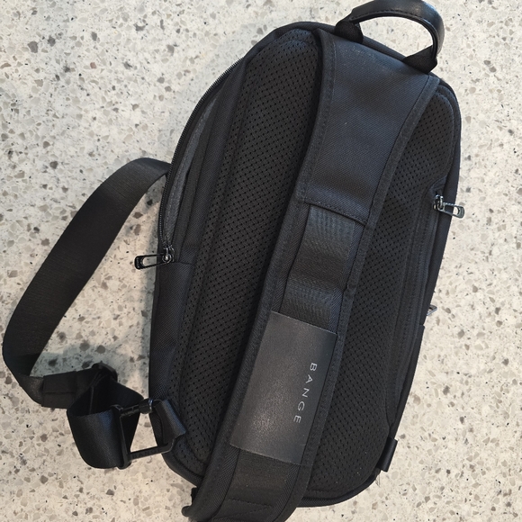 Bange Sling Bag - Picture 3 of 4